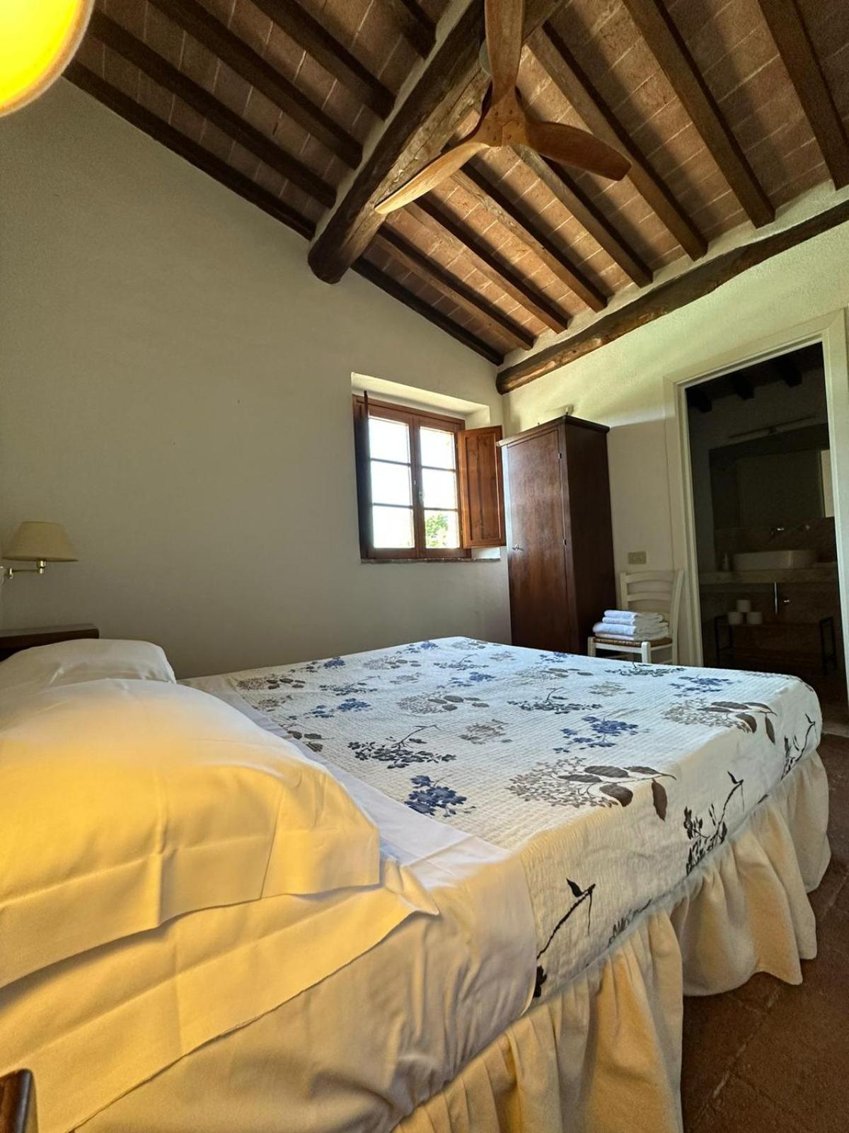 Agriturismo La Peschiera Casole d'Elsa Bagian luar foto