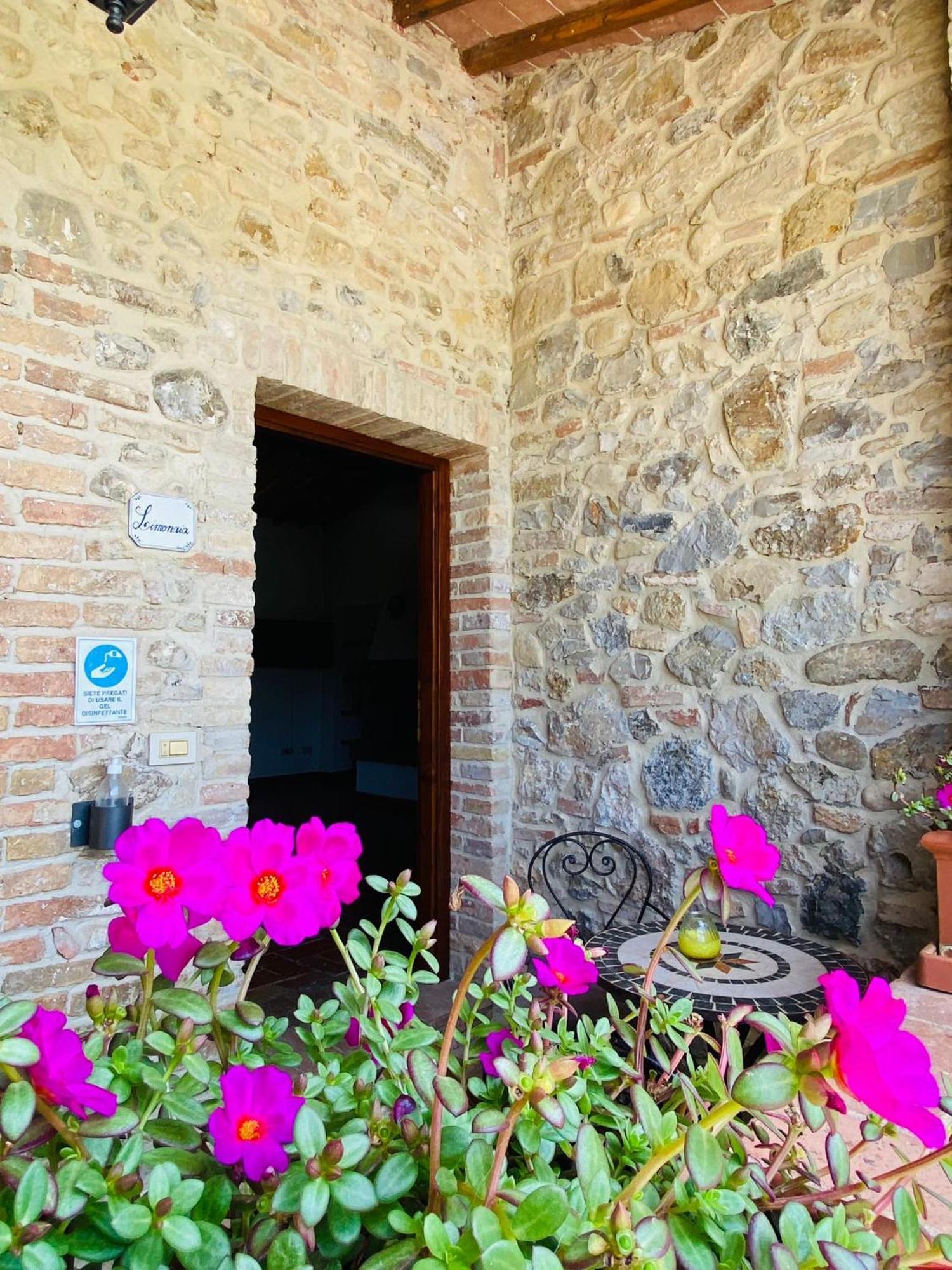 Agriturismo La Peschiera Casole d'Elsa Bagian luar foto