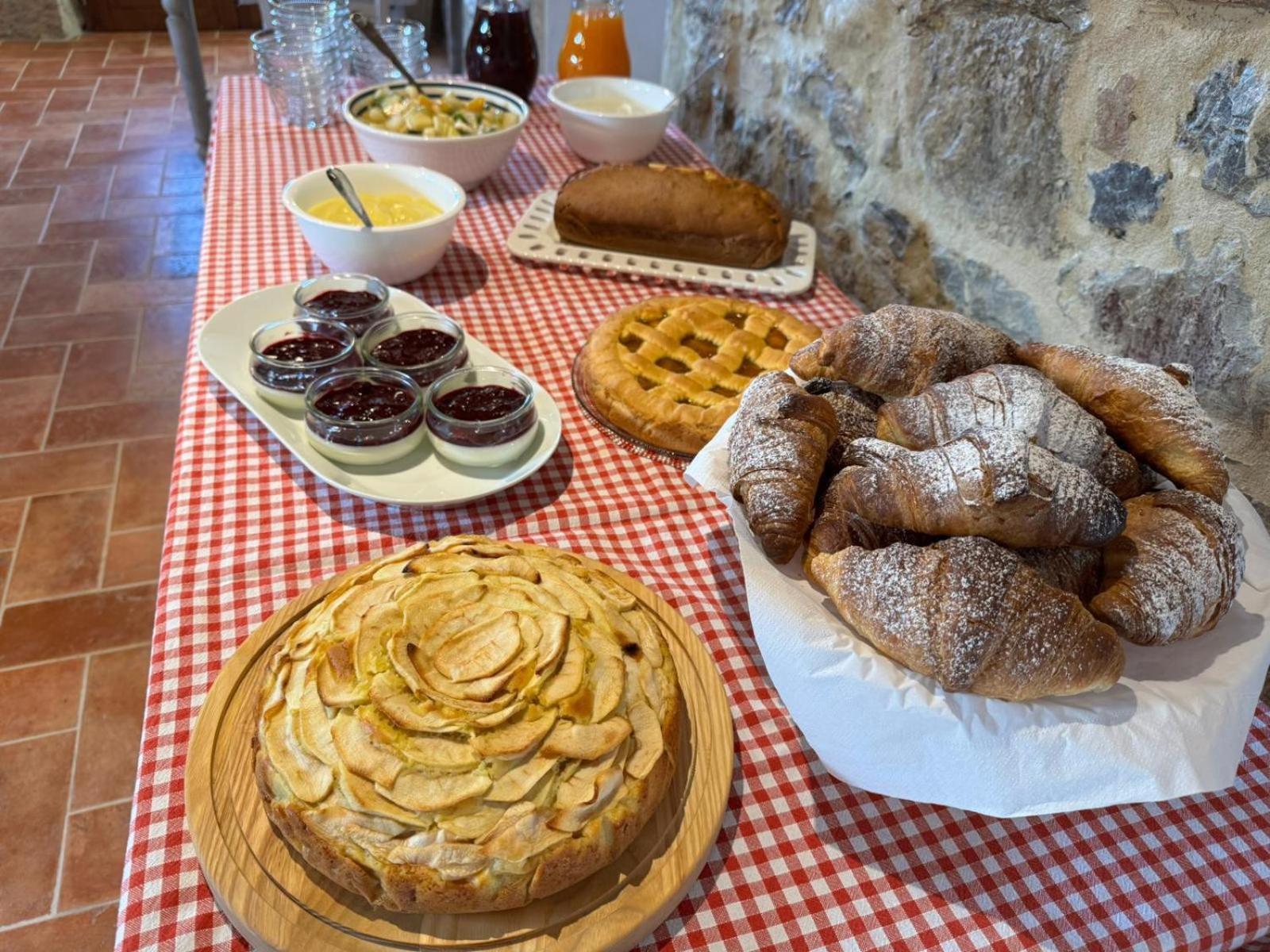 Agriturismo La Peschiera Casole d'Elsa Bagian luar foto