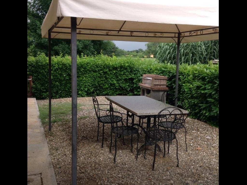 Agriturismo La Peschiera Casole d'Elsa Bagian luar foto